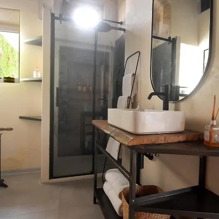Апартаменты Loft Contemporary Art